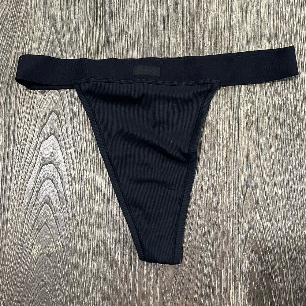NWT Skims Cotton Rib Thong Underwear Wide Waistband High-Cut Legs Soot Size L